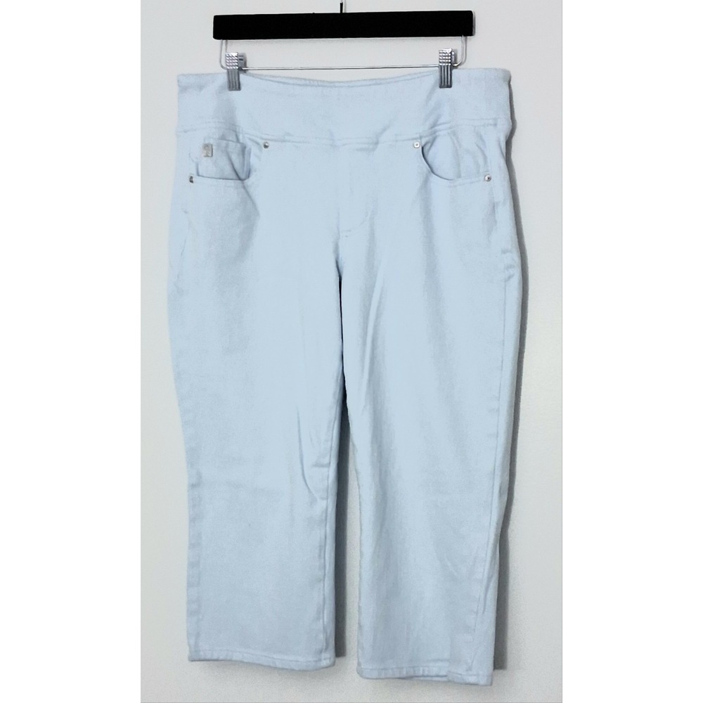 Belle by Kim Gravel Jeans Women's Size 16 Capri Flexibelle Light Blue Pull-on